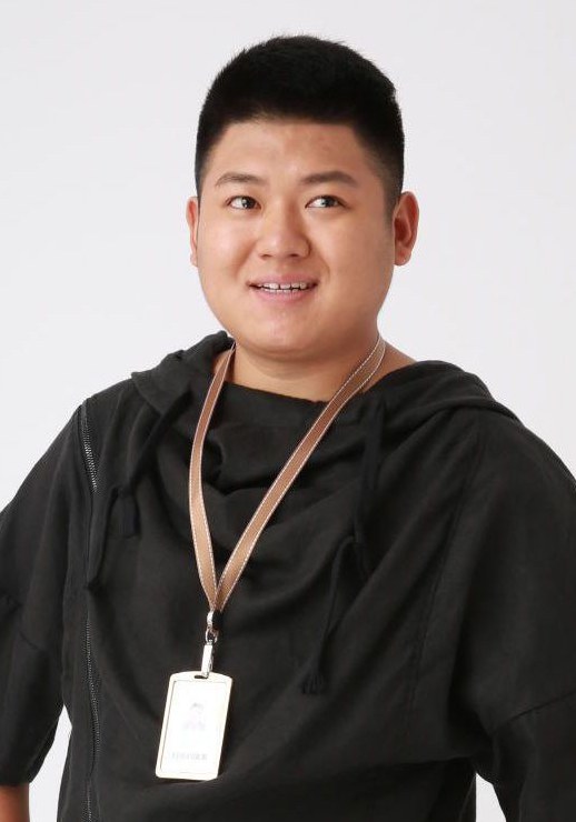 李允傲